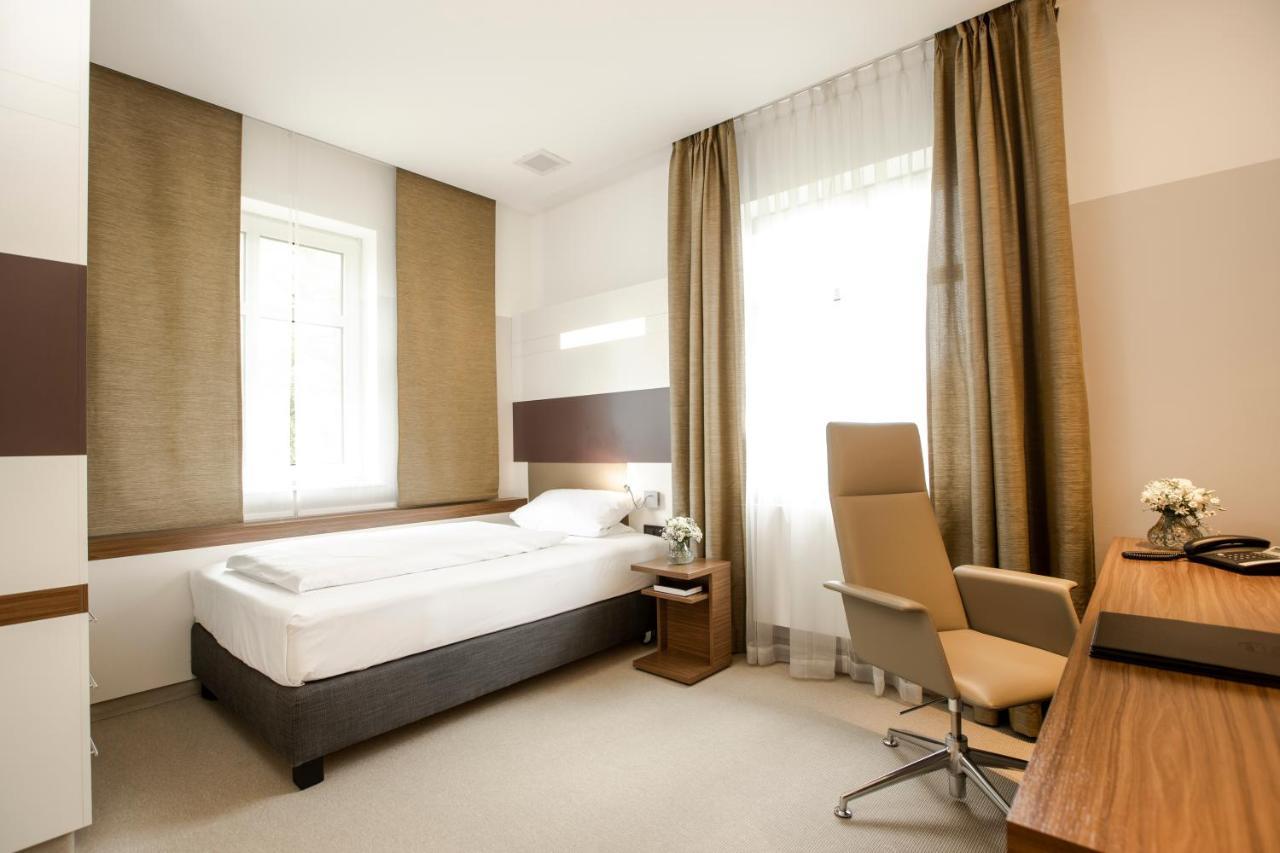 Seminar- & Tagungshotel Grosse Ledder Wermelskirchen Extérieur photo